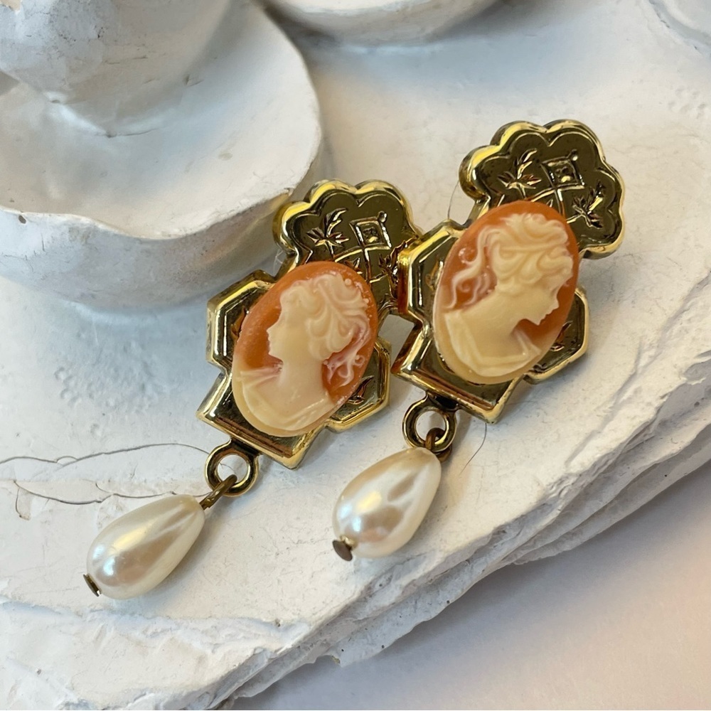 Cameo Earrings With Tear Drop Faux Pearl Dangle